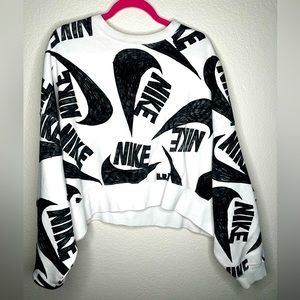 Nike Women’s XL swoosh hoodie